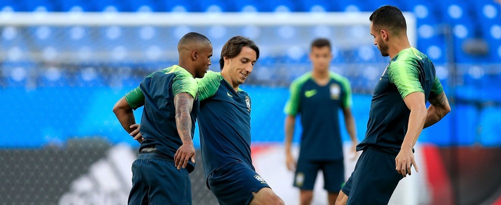 Seleção brasileira voltará a usar o azul em Copas após oito anos