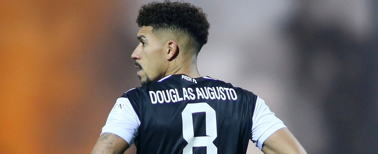Douglas (1)